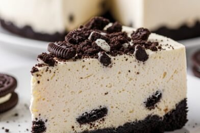No-Bake Oreo Cheesecake – Creamy, Dreamy & Ultra Easy Dessert Recipe